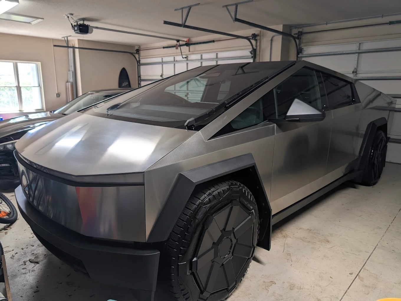 Tesla Cybertruck premium detailing